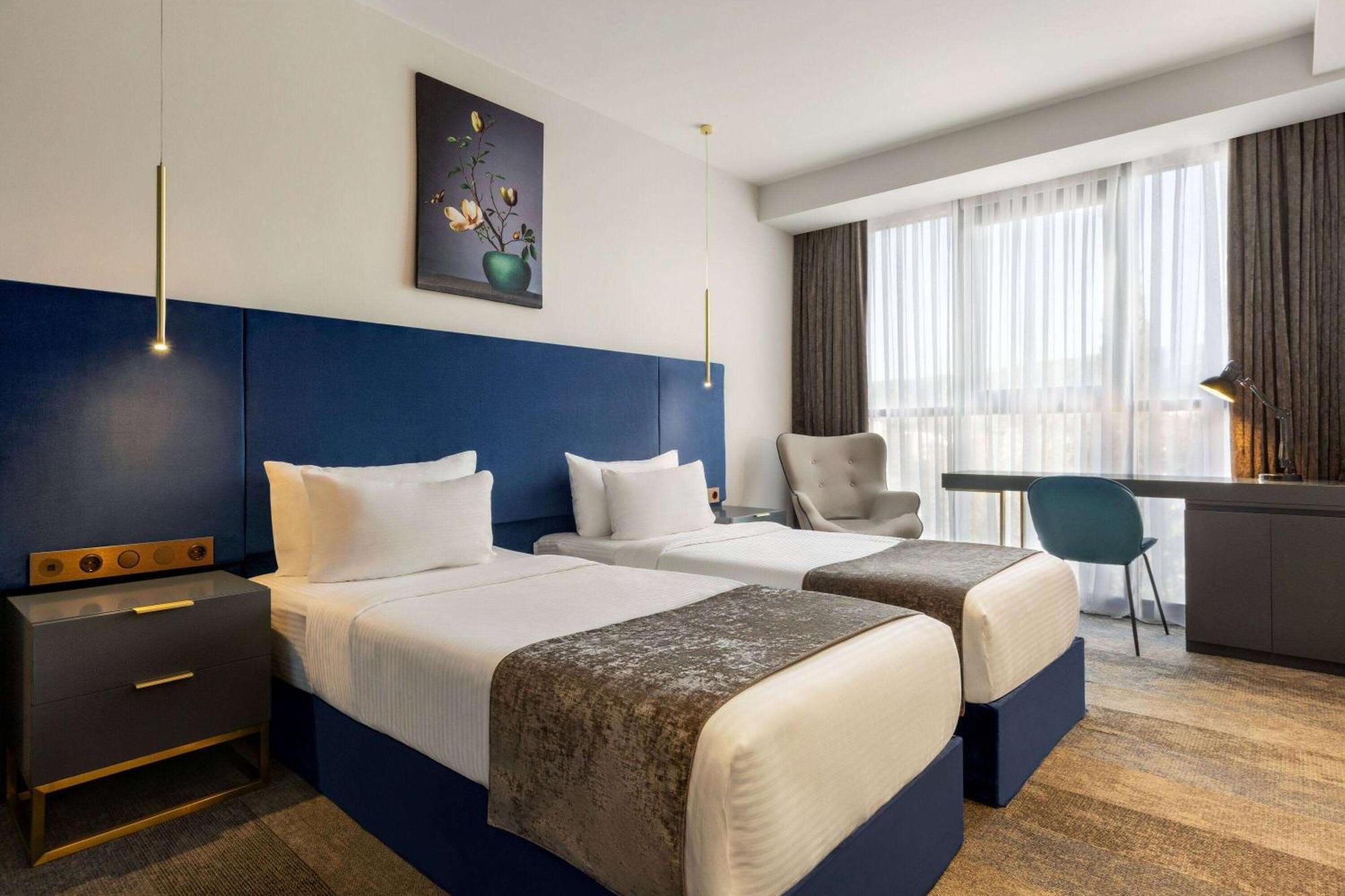 Ramada By Wyndham Tbilisi Old City Hotel Luaran gambar